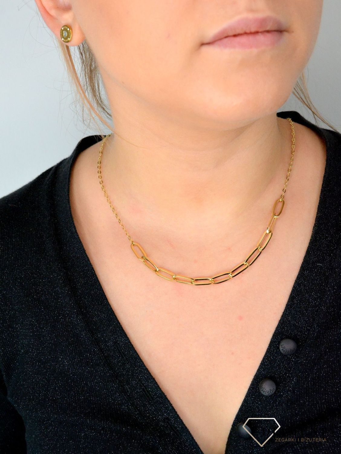 Złoty naszyjnik ozdobiony grubym łańcuszkiem NA 2648.jpg